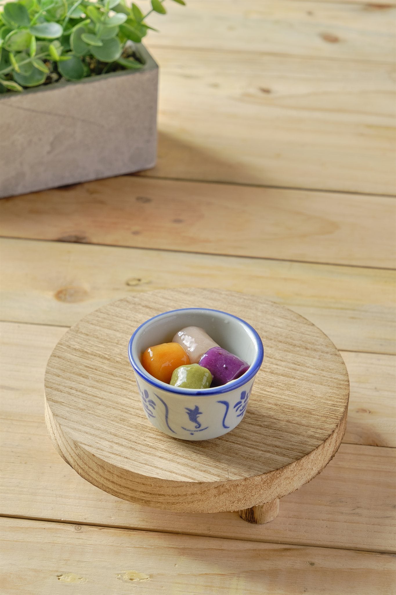 taro balls (4pcs) — dáo desserts